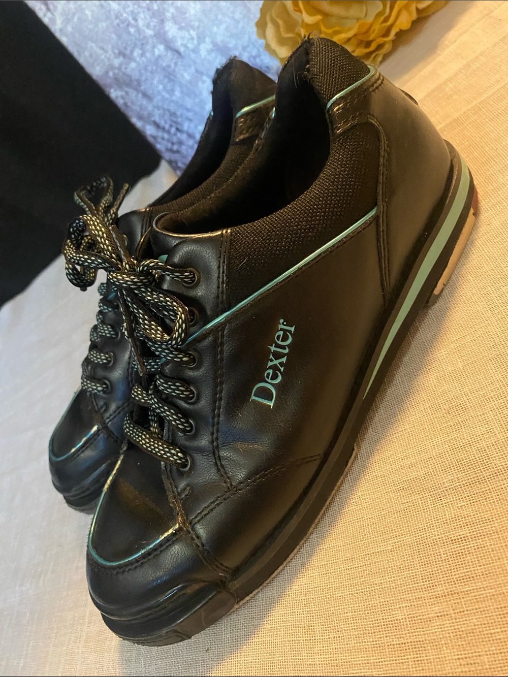 Dexter SZ 7.5M/ 9W SST 8 PRo Black Bowling Shoes with Teal Accent UNISEX